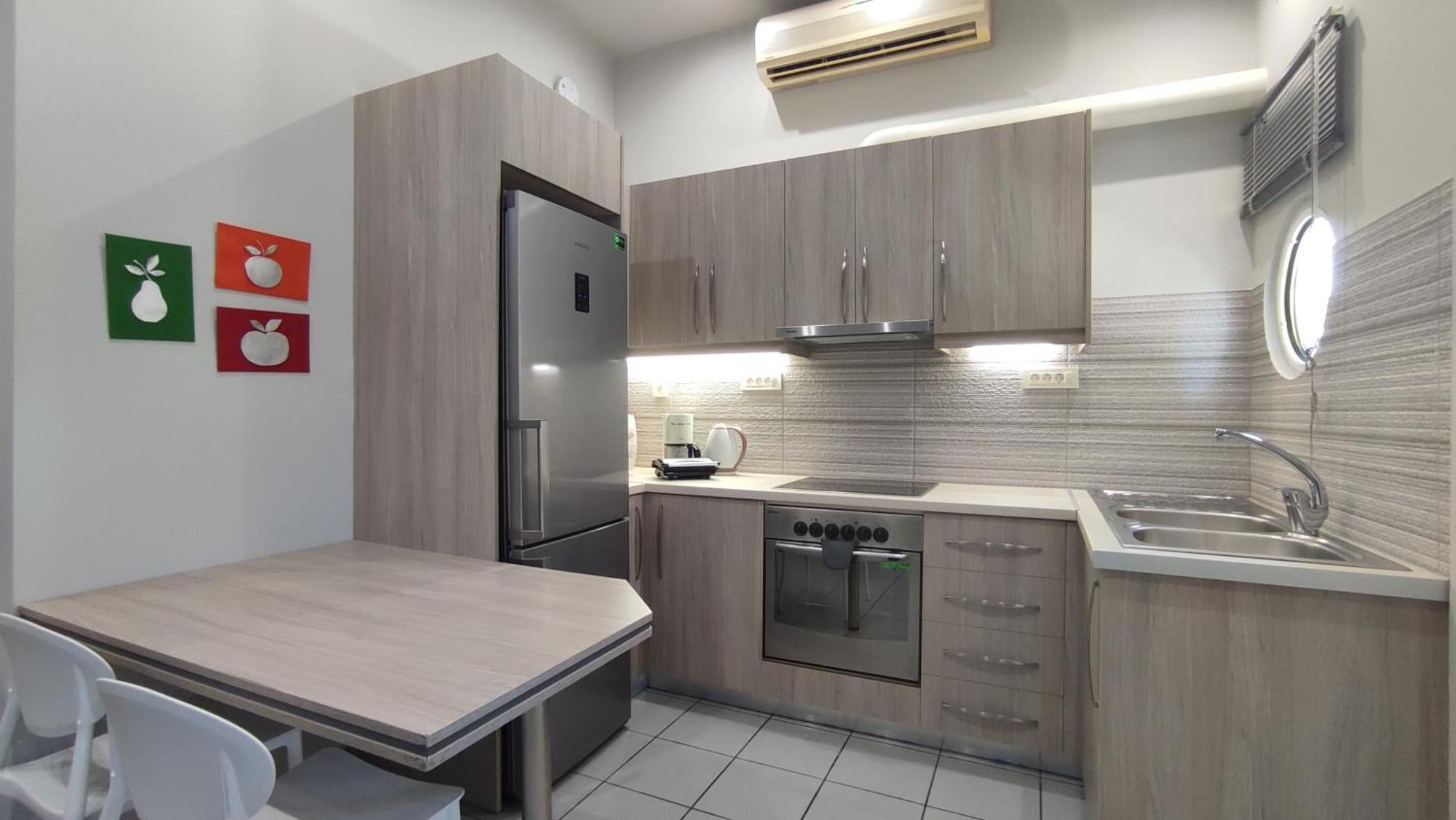 Dennis Stylish Apartment Kato Daratso Buitenkant foto
